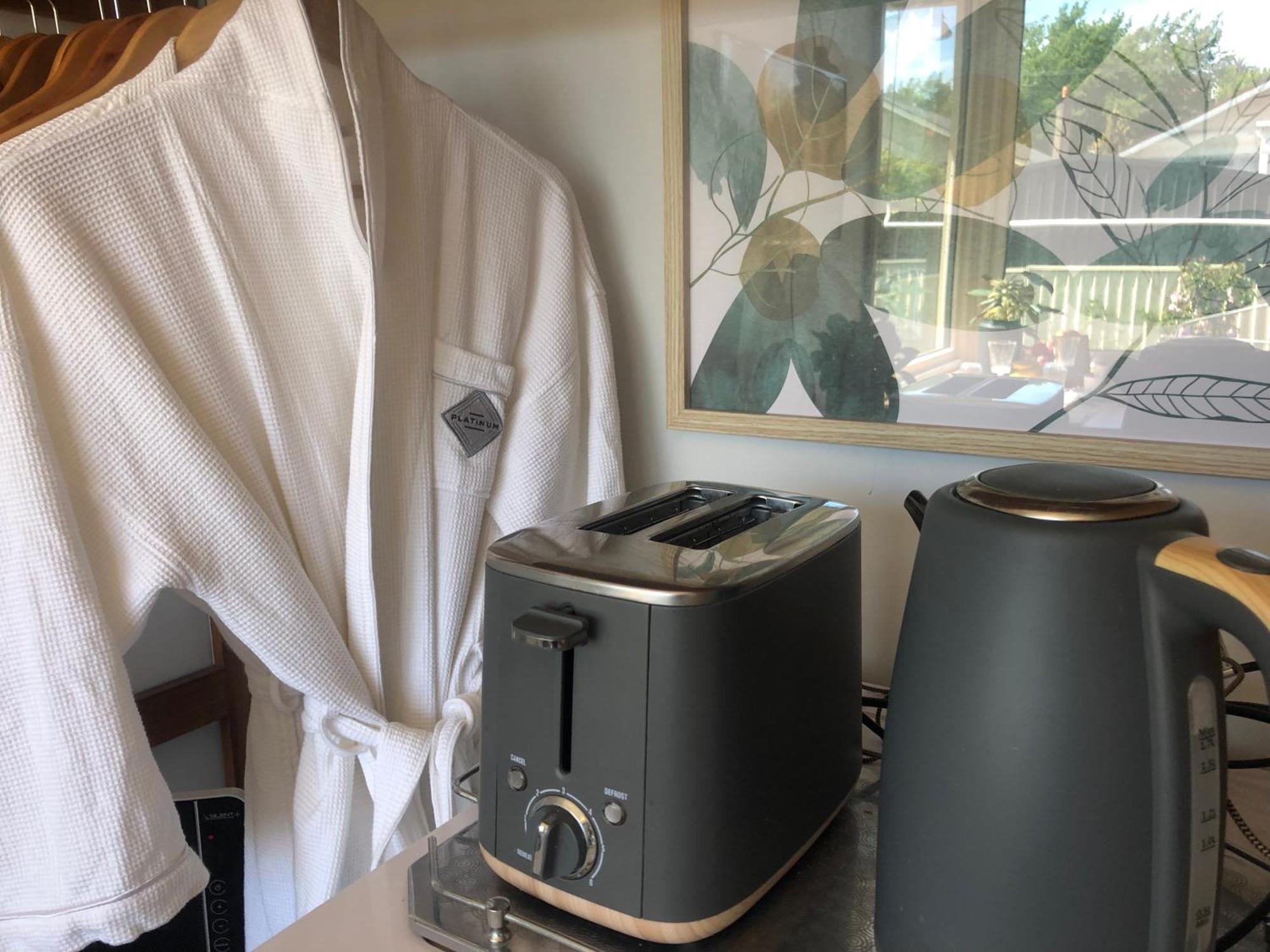 Lovely Budget Vegan Homestay Launceston Esterno foto