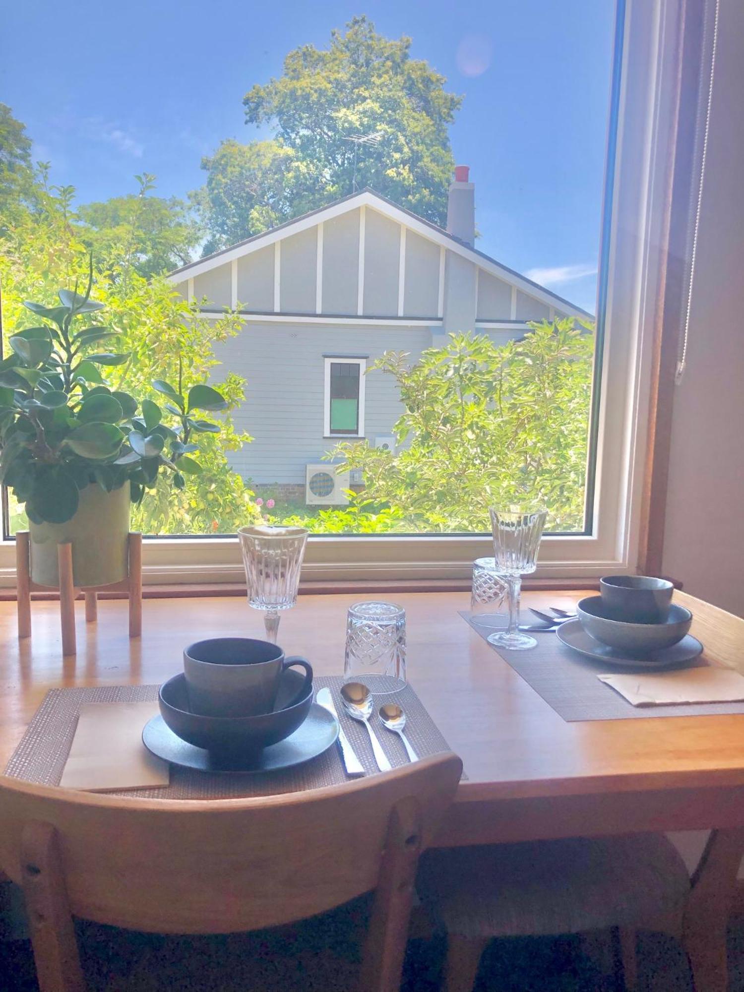 Lovely Budget Vegan Homestay Launceston Esterno foto